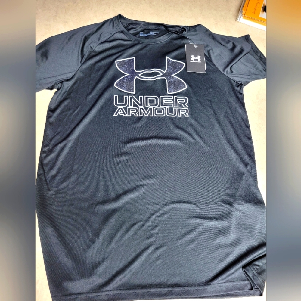 Under Armour youth xl black athletic shirt white logo